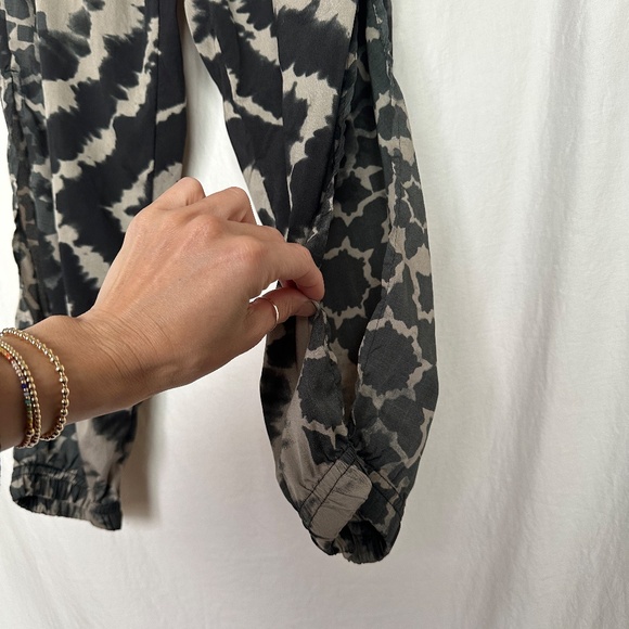 RIPCURL JOGGERS - WITH SLIT ON SIDE - SIZE SMALL - Picture 7 of 10